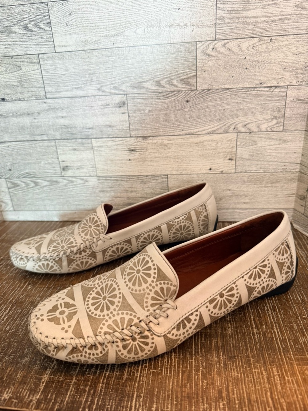Robert Zur Women’s Leather Floral Loafer Flats Shoes White & Gold Sz 8.5 - Picture 3 of 8